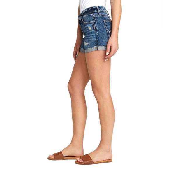 Silver Jeans Suki Jean Short.”Boyfriend Short Mid Rise” multiple sizes available - Picture 3 of 16